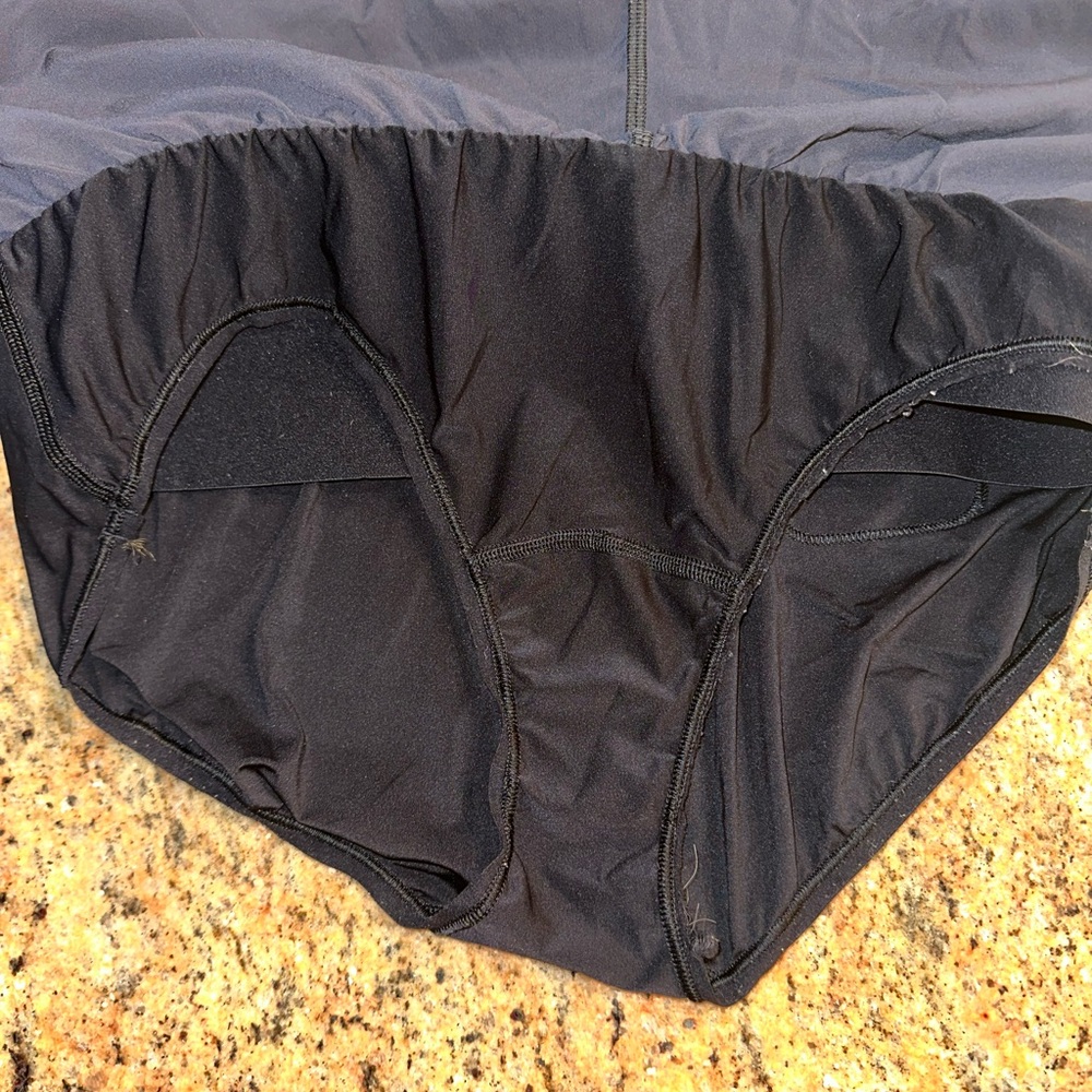 lululemon athletica Black Athletic Shorts - Picture 8 of 9